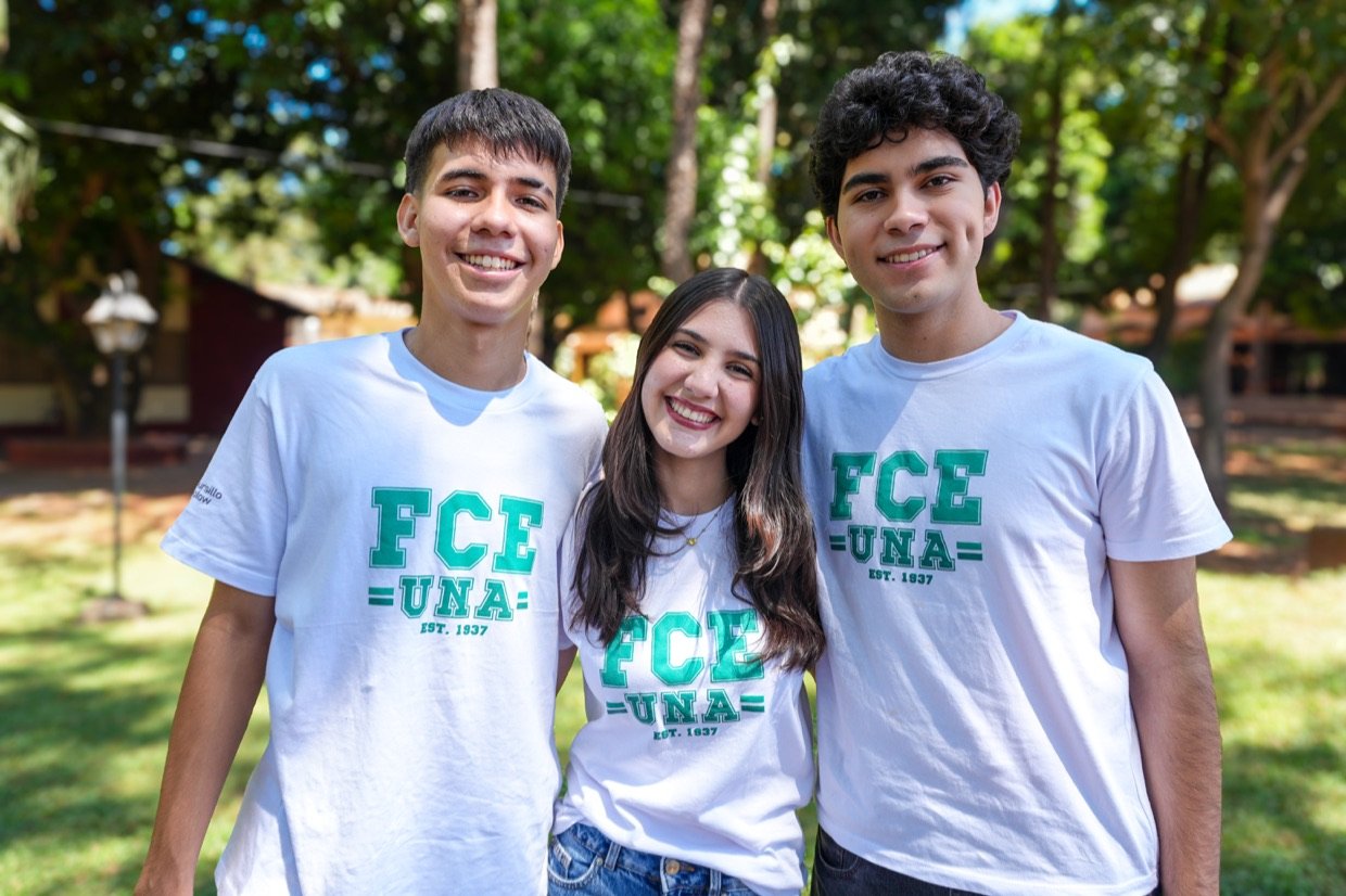 Equipo FCE en jornada de capacitación