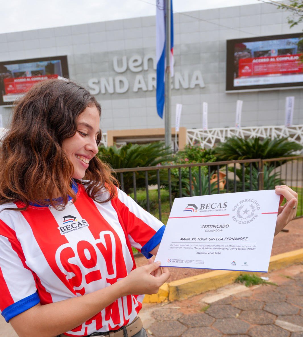 Israel Navarro — Puesto 1 Becas Gobierno del Paraguay 2026, Cursillo Becas Itaipú